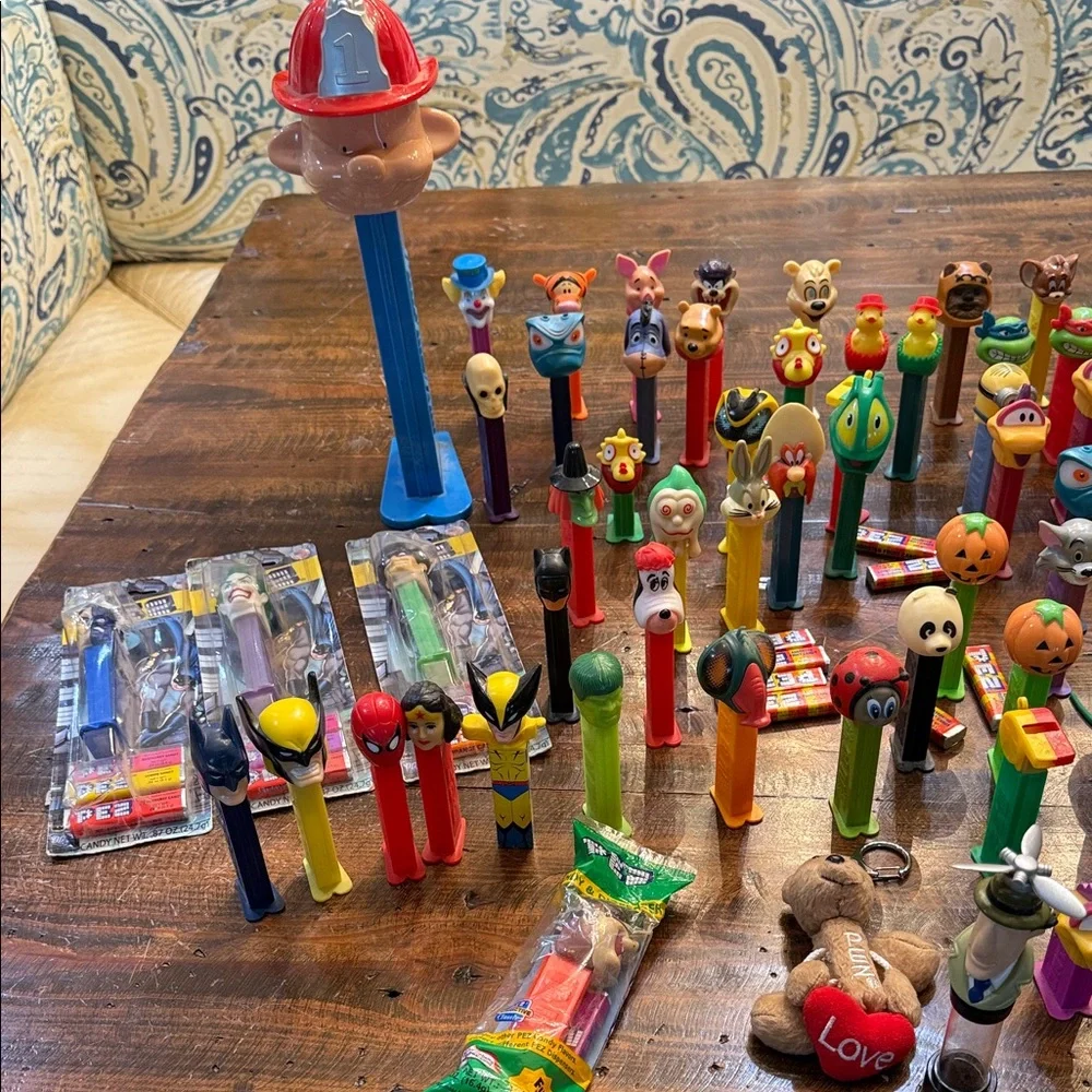 PEZ Vintage Dispenser Collection - Picture 5 of 13